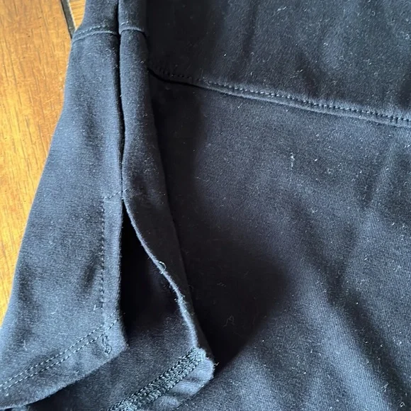 Liz Claiborne NWT Black Tunic Length Top - Picture 6 of 6